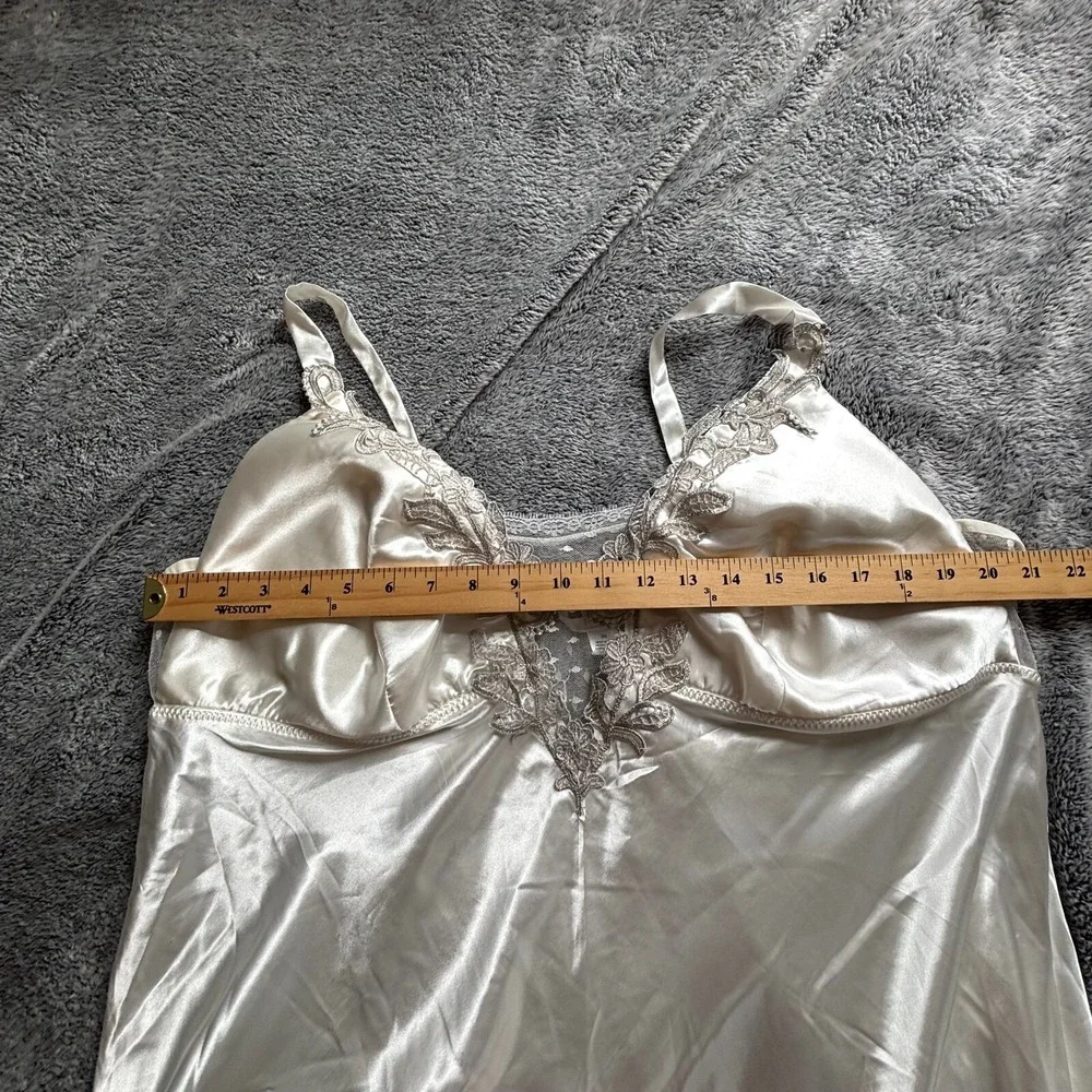 Flora Nikrooz Nightgown XL Babydoll Satin Lace Coquette Romantic Sexy READ 17909